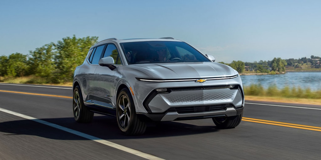 Lanzamiento de la Chevrolet Equinox EV en Medellín, marcando el inicio de la movilidad eléctrica con tecnología avanzada y compromiso ambiental.