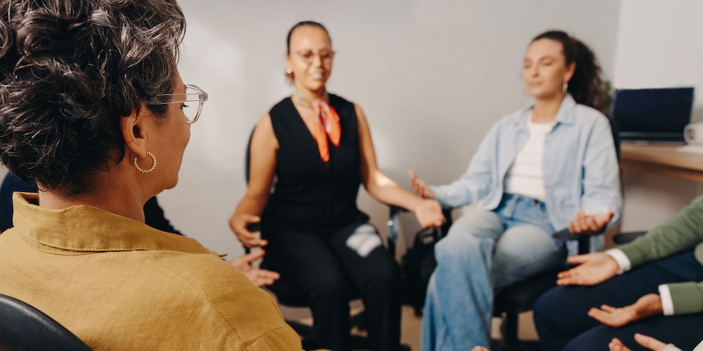 Promoción de la salud mental y física en Autolarte Chevrolet Medellín, priorizando el bienestar de los empleados y previniendo riesgos psicosociales.